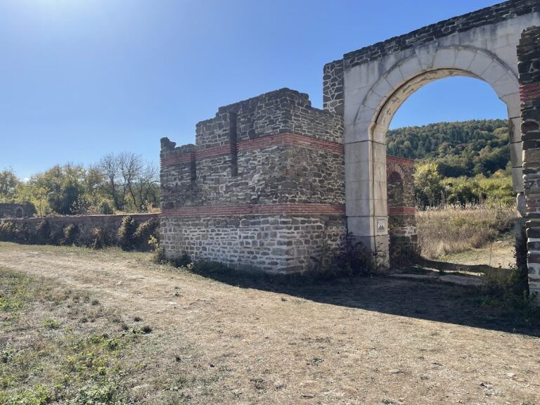 Sostra: Roman Fort, Mansio and Town in Bulgaria