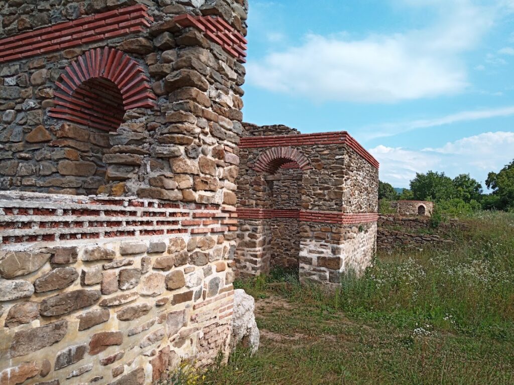 Sostra: A Roman Fort and Settlement in Bulgaria 3 Sostra