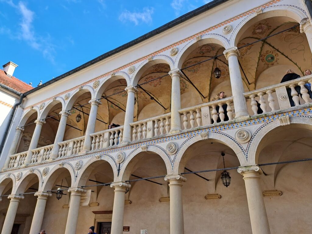 Baranów Sandomierski Castle: A Late-Renaissance Magnate Residence in Poland 3 Baranów Sandomierski Castle