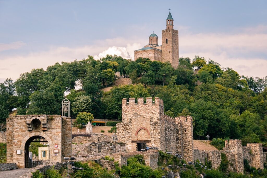 Tsarevets: The Principal Fortress of the Second Bulgarian Empire 1 Tsarevets