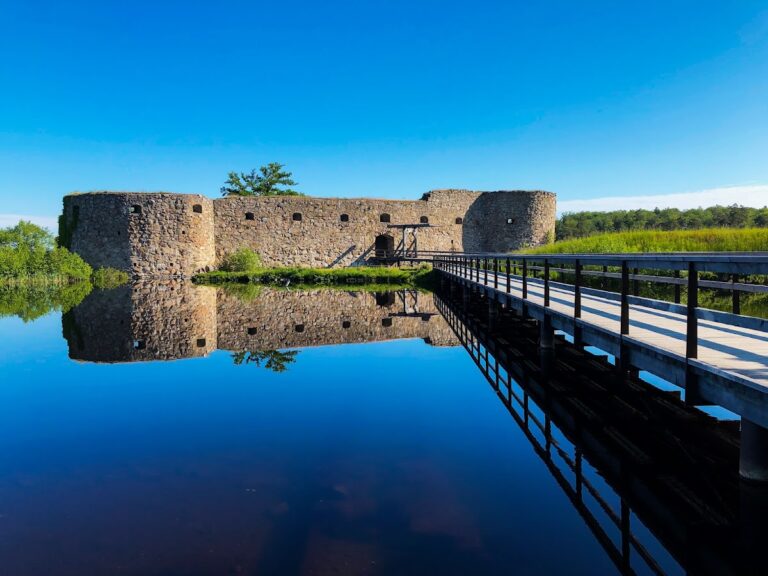 Kronoberg Castle Ruin: A Medieval Bishop’s Seat and Swedish Stronghold