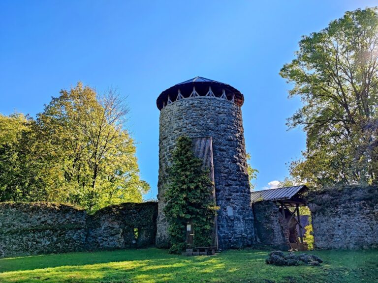 Burgruine Haltenberg: A Medieval Castle Ruin in Bavaria