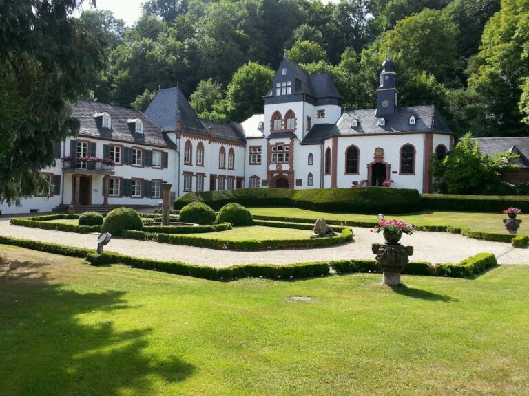 Dagstuhl Castle: A Medieval Hilltop Fortress in Germany
