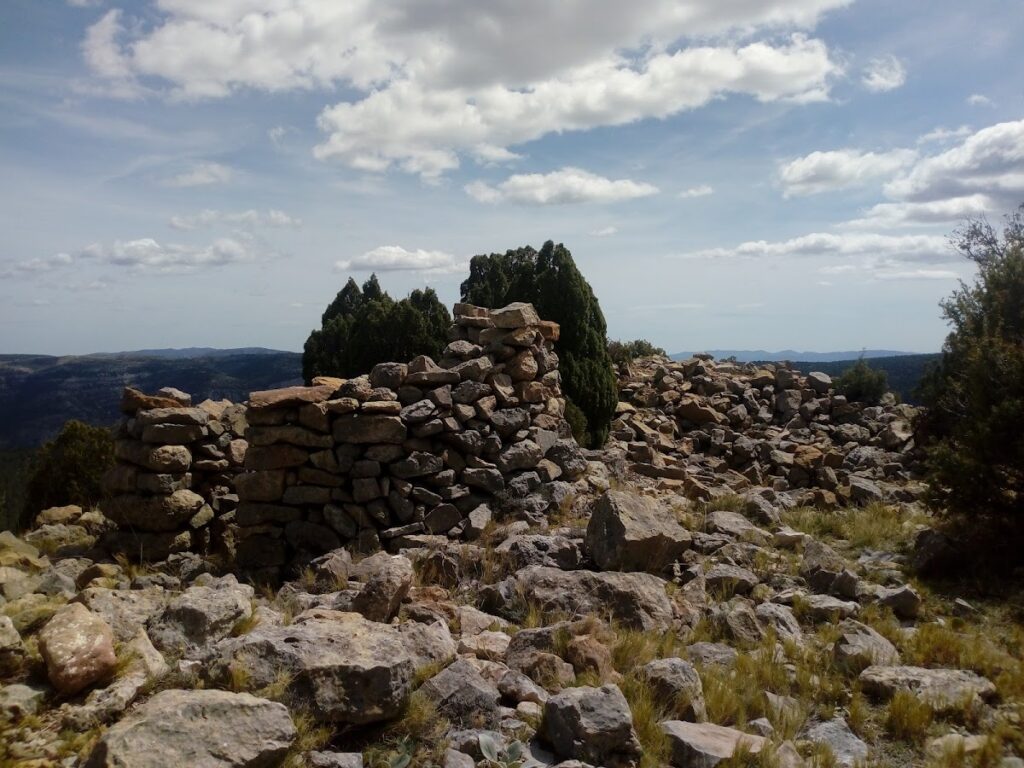 Castillo del Boi: A Medieval Rock Castle in Spain 1 Castillo del Boi