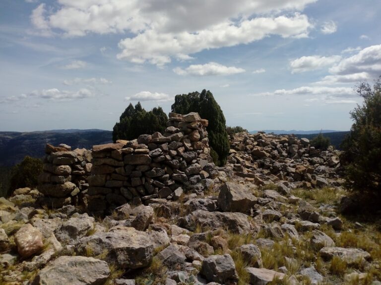 Castillo del Boi: A Medieval Rock Castle in Spain