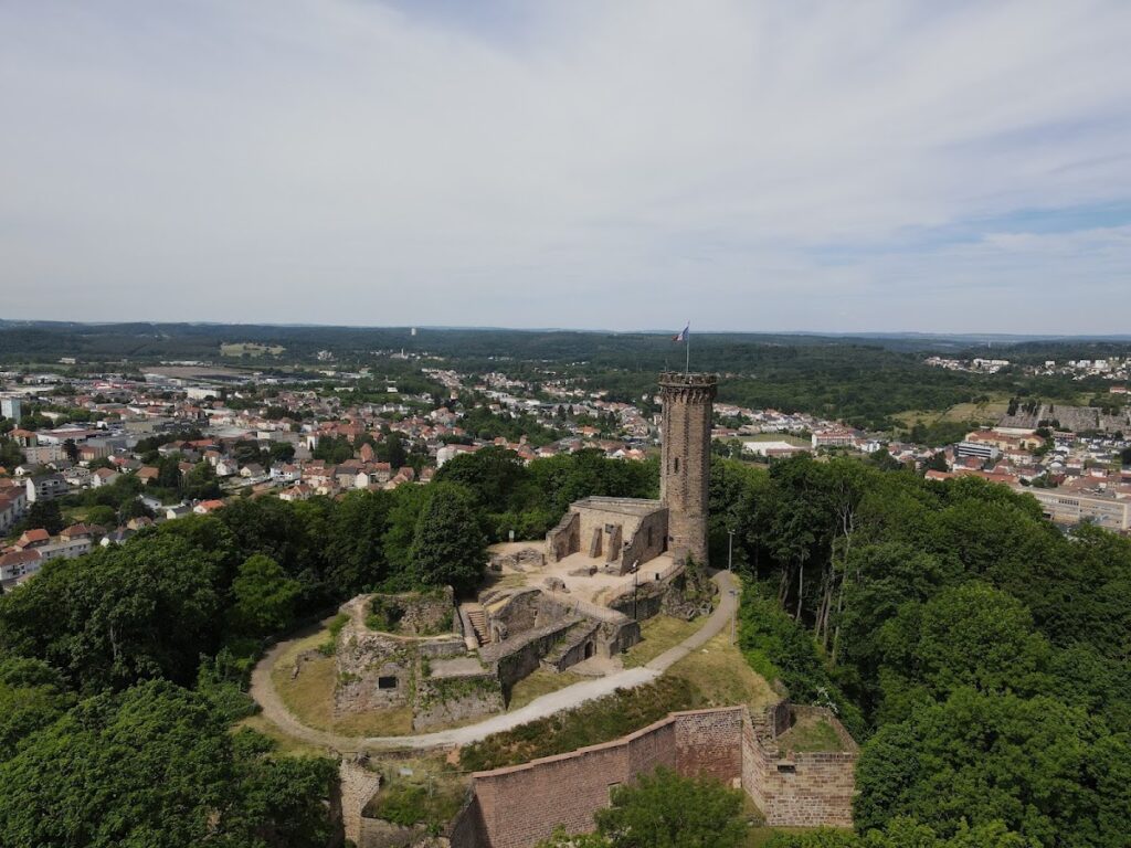 Schlossberg Castle: A Historic Fortress in Forbach, France 3 Château du Schlossberg