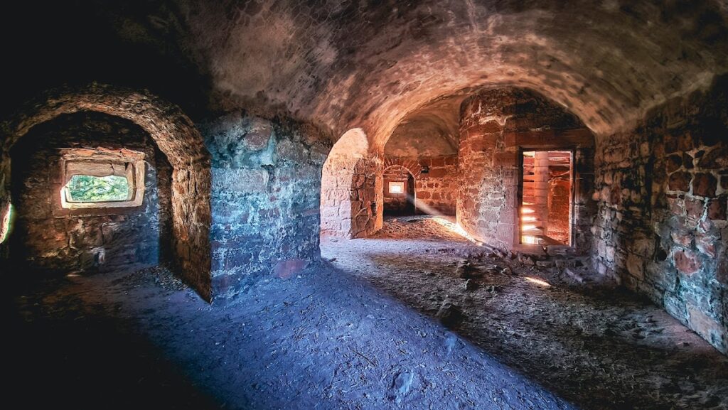 Castle Neudahn: A Medieval Rock Castle and Road Fortress in Germany 5 Castle Neudahn