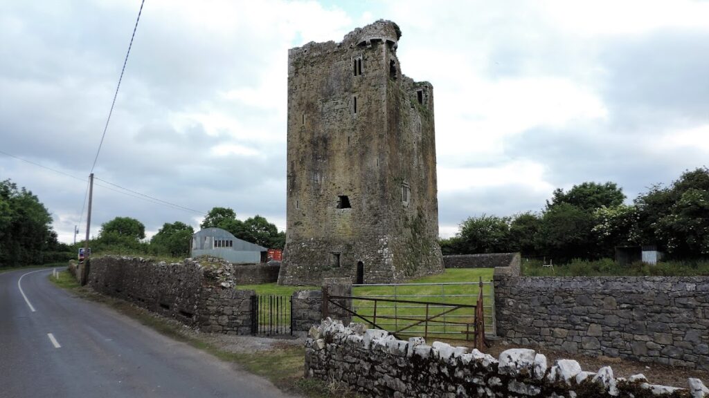Grallagh Castle: A Butler Tower House in Ireland 2 Grallagh Castle