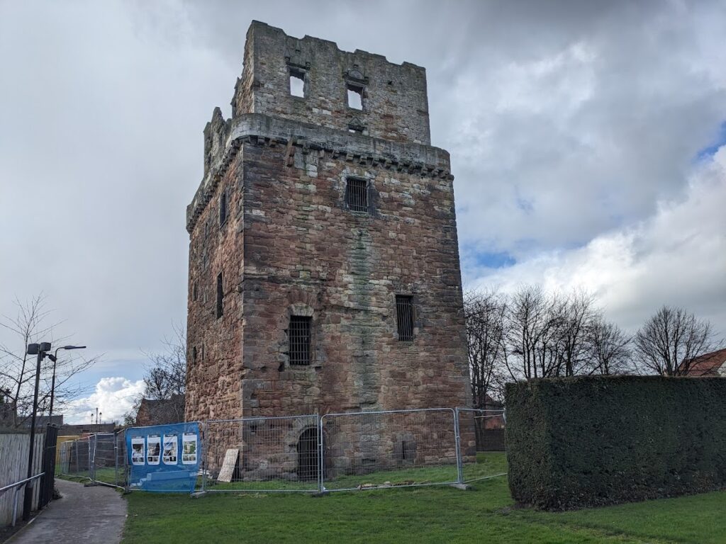 Preston Tower: A Fortified Hamilton Residence in Scotland 1 Preston Tower