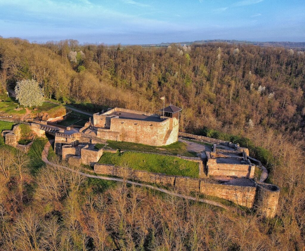 Teufelsburg: A Territorial Castle Ruin in Saarland 4 Teufelsburg