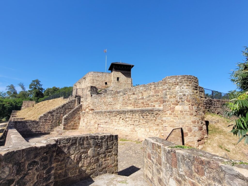 Teufelsburg: A Territorial Castle Ruin in Saarland 5 Teufelsburg
