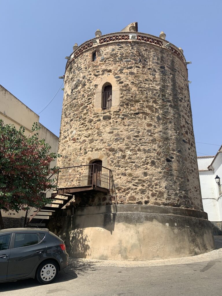 Zahínos Castle: A Fifteenth-Century Fortress in Spain