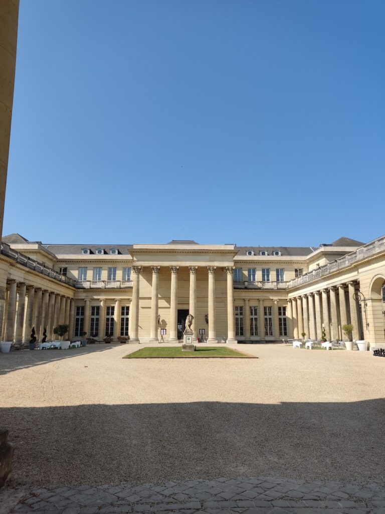 Château de Rochefort-en-Yvelines: A Medieval Feudal Castle in France