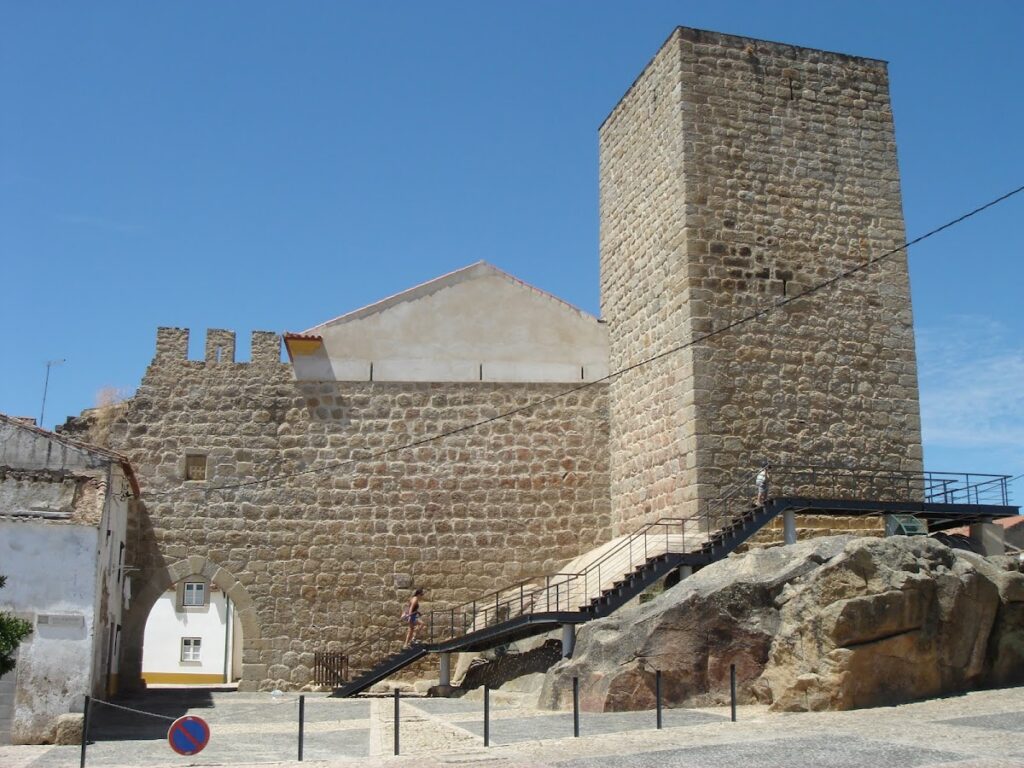Castelo de Nisa: A Medieval Fortress in Portugal 1 Castelo de Nisa