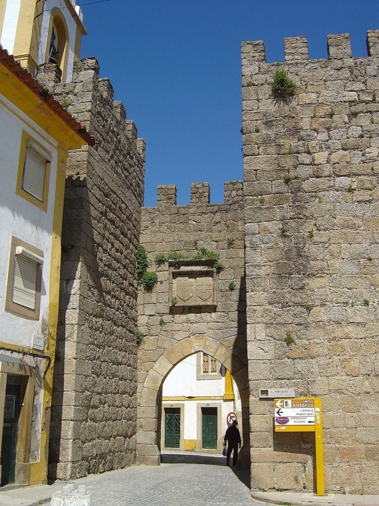 Castelo de Nisa: A Medieval Fortress in Portugal
