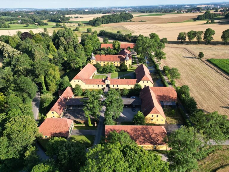 Gut Böckel: A Baroque Moated Castle and Manor in Germany