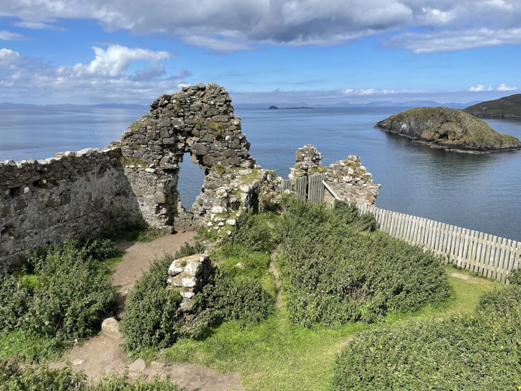Duntulm Castle: A MacDonald Stronghold on Skye 2 Duntulm Castle