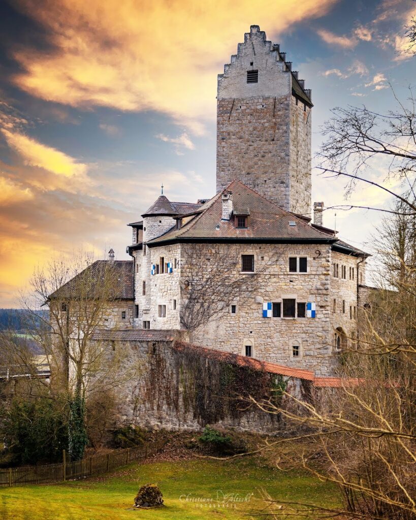 Burg Kipfenberg: A Medieval Hilltop Castle in Germany 2 Burg Kipfenberg