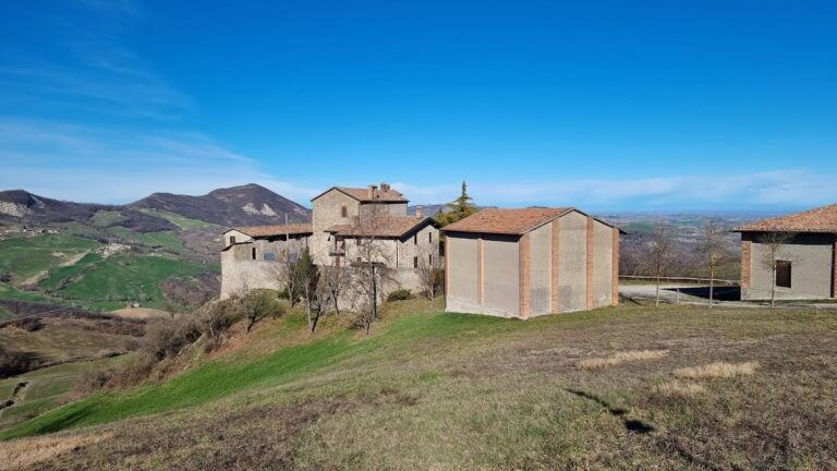 Castello di L’Ardara: A Fifteenth-Century Castle in Italy