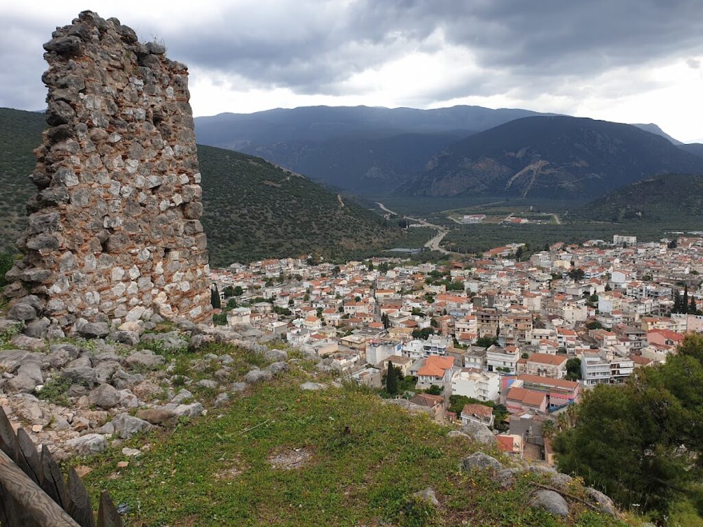 Castle of Salona: A Medieval Fortress in Greece 1 Castle of Salona