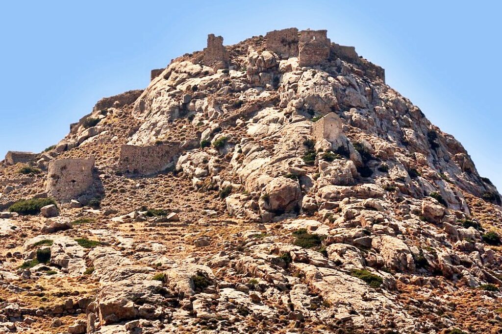 Apano Kastro of Naxos: A Medieval Defensive Fortress in Greece 1 Apano Kastro of Naxos