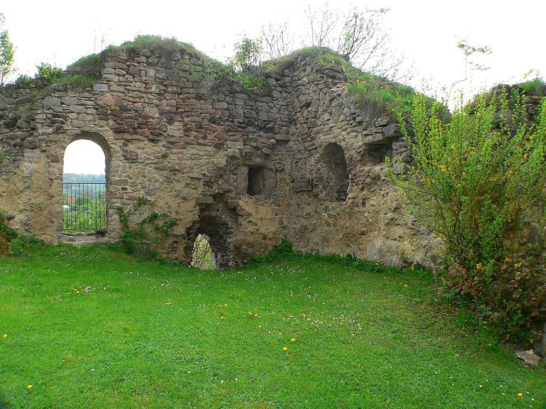Castle Ropperhausen: A Medieval Hilltop Castle in Germany