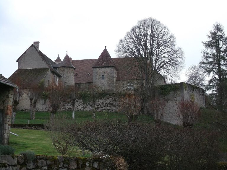 Château de Chantemille: A Fortified Residence in France