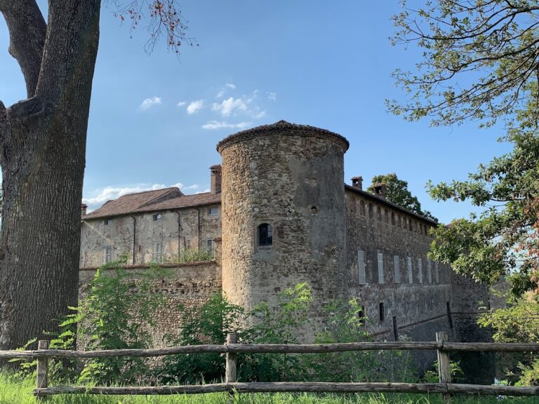 Castello di Lisignano: A Medieval-Renaissance Fortress and Noble Residence in Italy