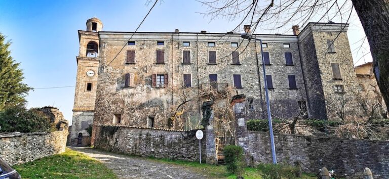 Castle of Vianino: A Medieval Hilltop Fortification in Italy
