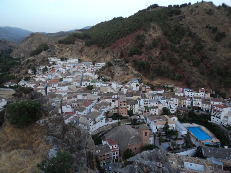 Castillo de Alhabar: A Nasrid Frontier Fortress in Spain