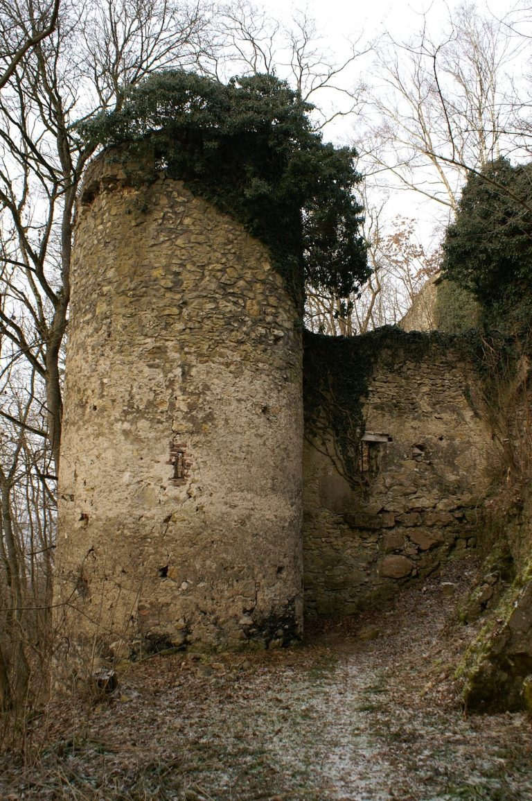 Burg Klingenstein: A Medieval Hilltop Ministerial Castle in Germany