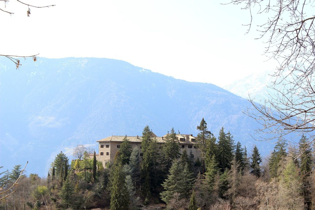 Fragsburg: A Fourteenth-Century Hill Castle Above Merano, Italy 1 Fragsburg