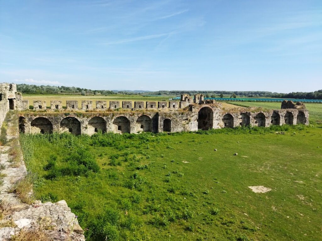 Bashtovë Fortress: A Medieval River and Coastal Trading Stronghold in Albania 2 Bashtovë Fortress