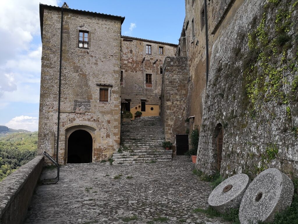 Fortezza Orsini: A Fortified Noble Residence and Military Stronghold in Sorano 4 Fortezza Orsini