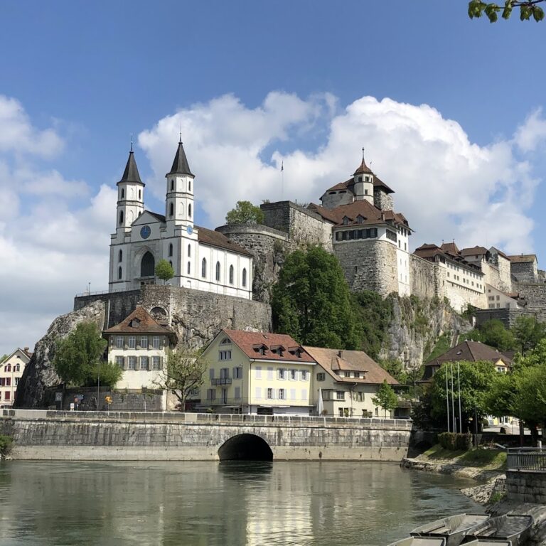 Aarburg Castle: Medieval Stronghold and Early-Modern Fortress in Switzerland