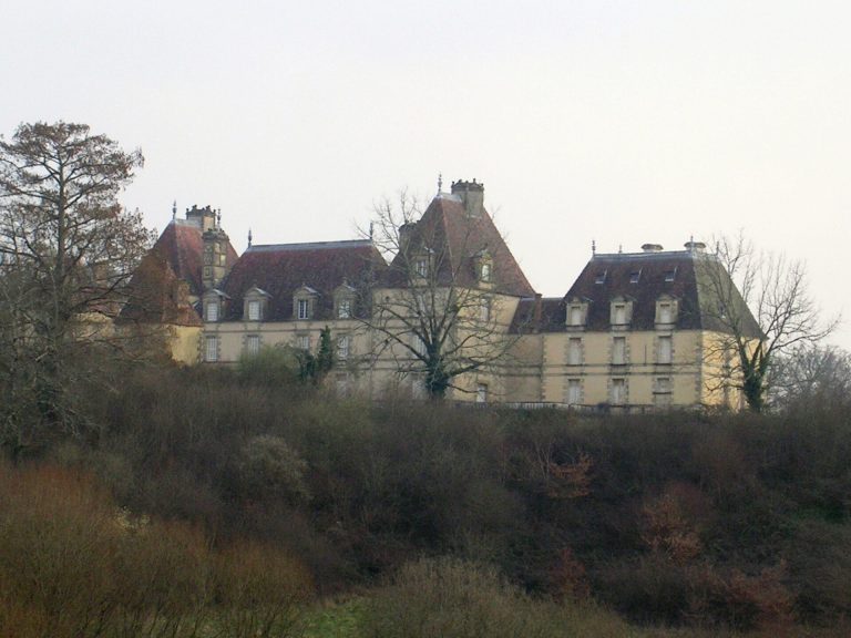 Château de Castillon: A Louis XIII-Style Residence in France