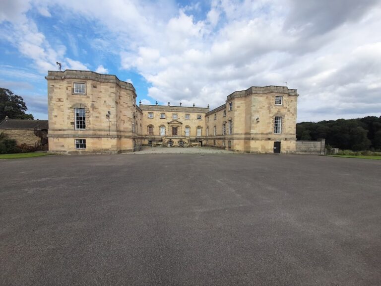 Gilling Castle: A Fortified Manor House and Elizabethan Great Chamber