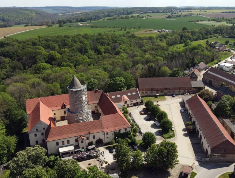 Haynsburg Castle: A Fortified Castle and Agricultural Estate in Germany