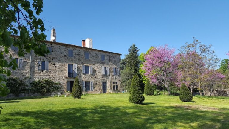 Château de Rosières: A Historic Castle in Saint-Félicien, France