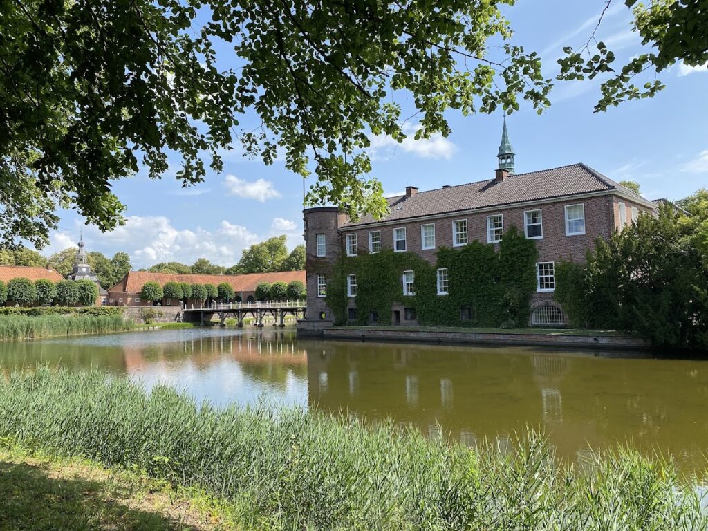 Schloss Lütetsburg: A Rebuilt Moated Castle and Historic Park in Germany 3 Schloss Lütetsburg