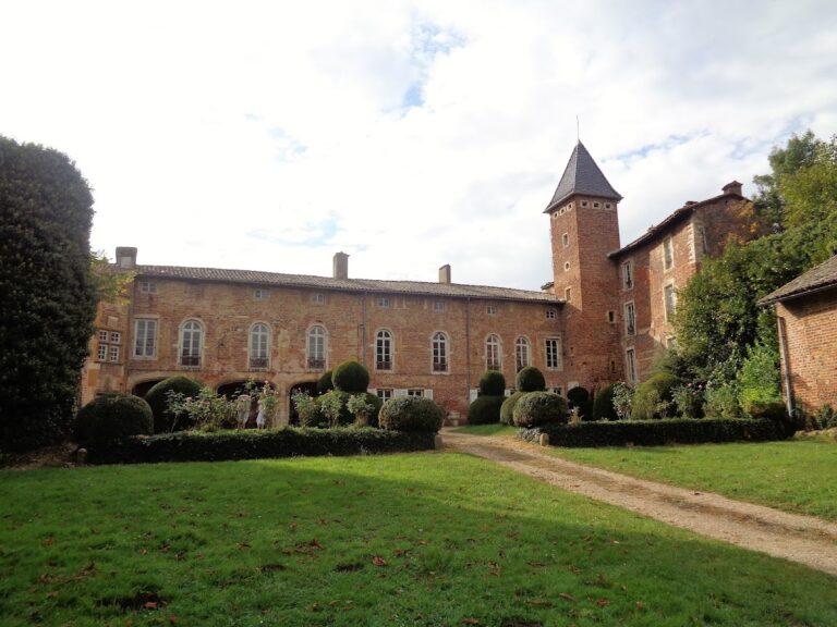 Château de la Bâtie: A Medieval Fortress in France