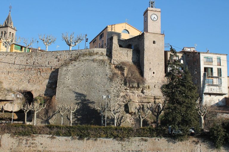 Castell de Gironella: Medieval Castle in Catalonia
