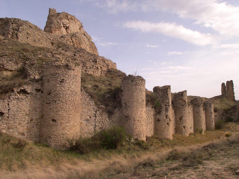 Aliaga Castle: A Medieval Fortress and Hospitaller Commandery in Spain