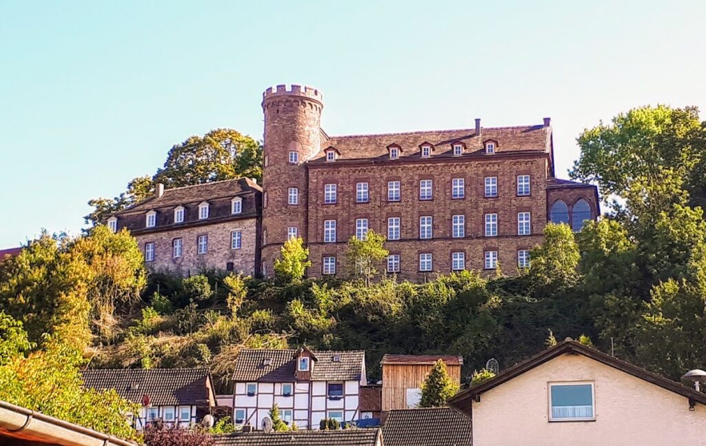 Burg Herstelle: A Historic Castle Above the Weser Valley in Germany 1 Burg Herstelle