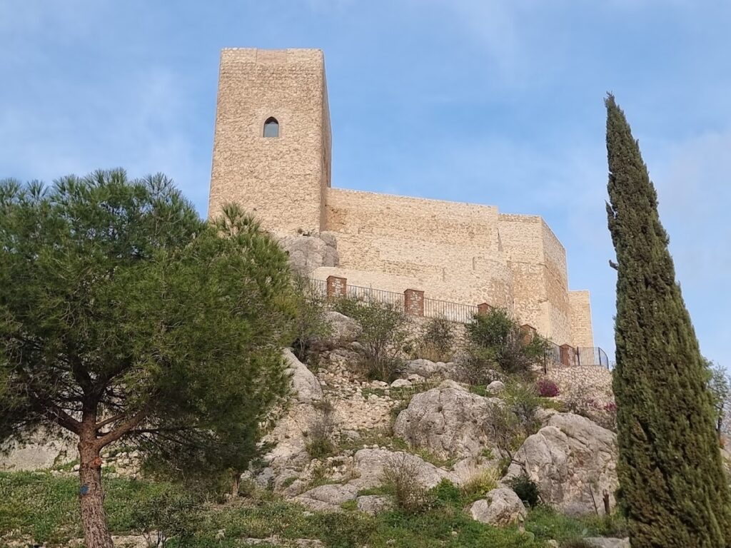 Castillo Venceire: A Hispano-Muslim Fortress in Luque, Spain 2 Castillo Venceire