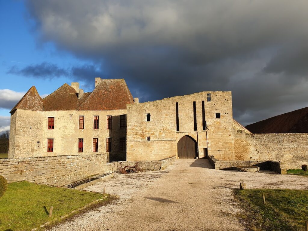 Château d'Éguilly: A Fortified Castle and Art Centre in France 1 Château d'Éguilly