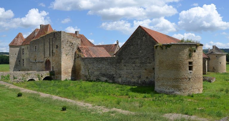 Château d’Éguilly: A Fortified Castle and Art Centre in France