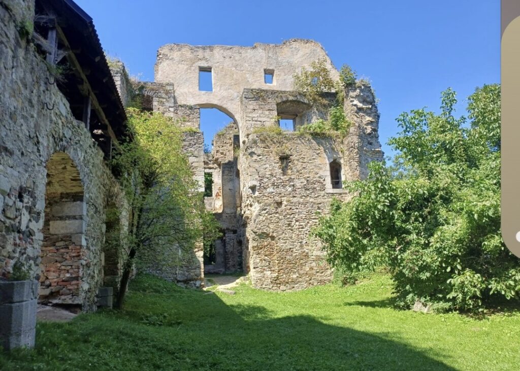 Schaunberg Castle Ruins: Ancestral Seat of the Counts of Schaunberg in Austria 2 Schaunberg Castle Ruins