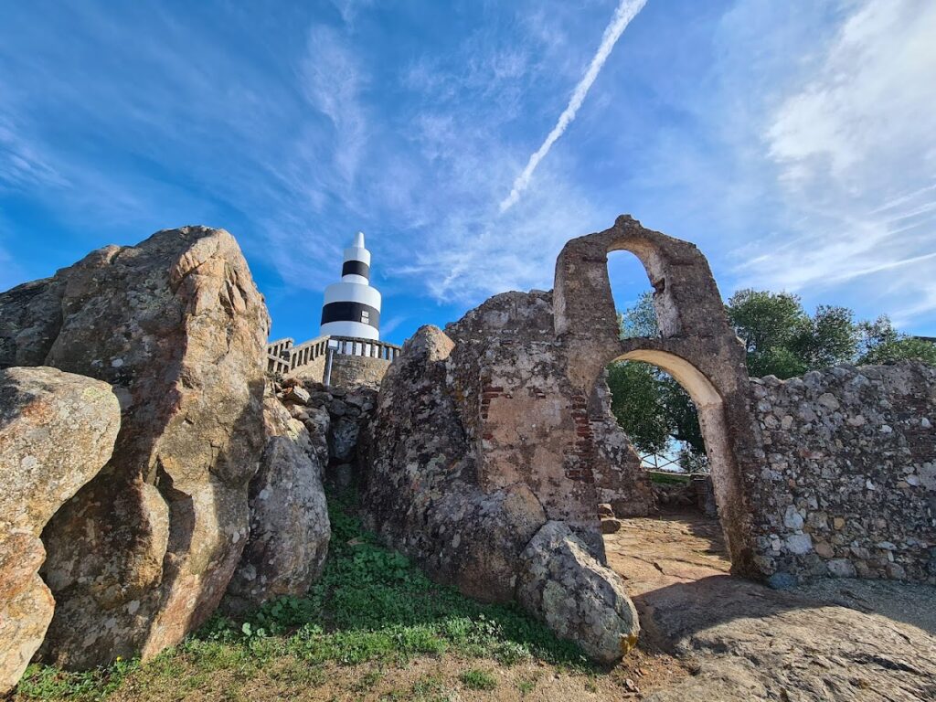 Castle of Alter Pedroso: Medieval Fortification and Ruins in Portugal 1 Castle of Alter Pedroso