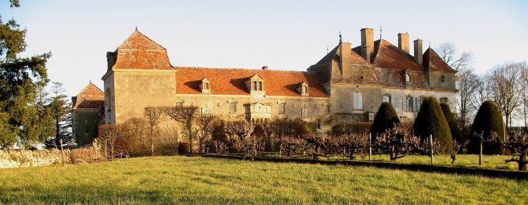 Château de Chaumont (Saône-et-Loire): A Historic Residence in France